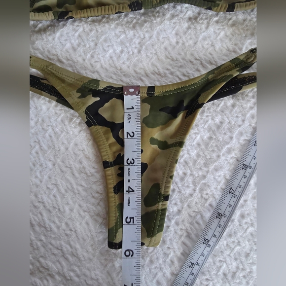 Micro Bikini - Picture 4 of 5